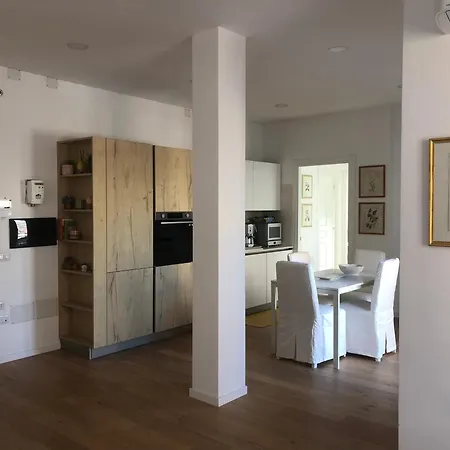 Cadorna Attico San Benedetto Apartmán *