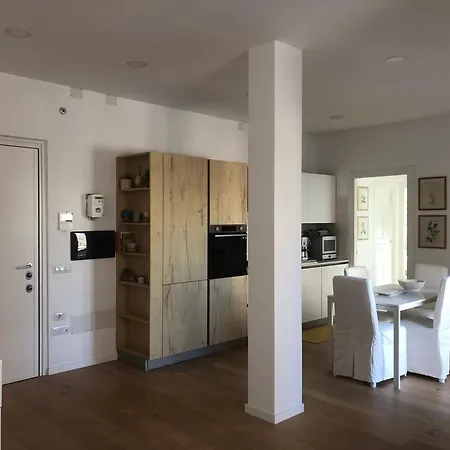Cadorna Attico San Benedetto Apartmán *