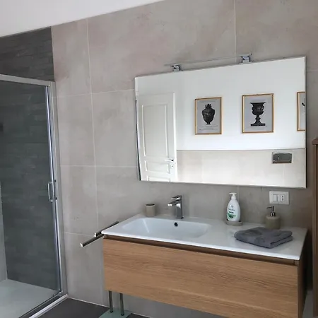 Cadorna Attico San Benedetto Apartmán *